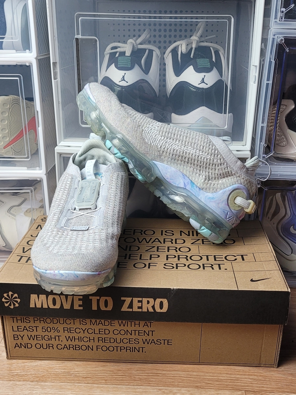 Size 9 Women's Nike Air Vapormax 2020 Flyknit Sneakers CJ6741-100 White